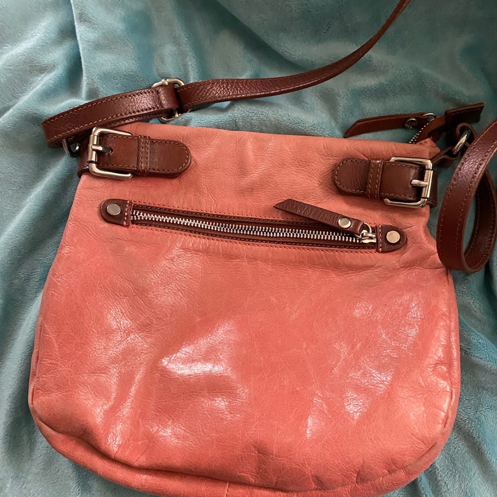 Beautiful Peachy/Coral shoulder bag